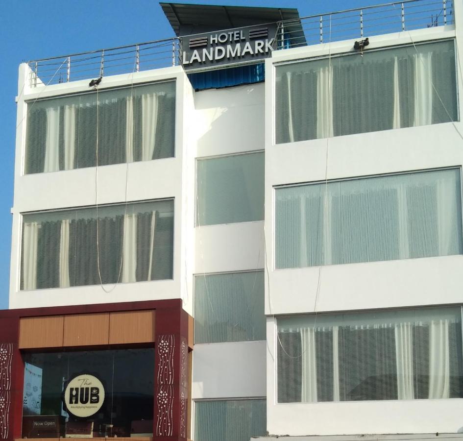 Hotel Landmark Порт Блеър Екстериор снимка